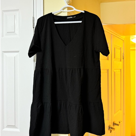 Black dress - Picture 2 of 3